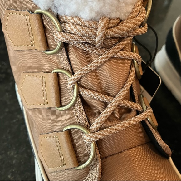 New Sorel Women's Explorer Carnival Boot, Short Winter Boots Faux Fur Short Boot - Picture 7 of 16